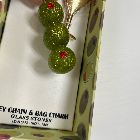 NWT ⚜️🍸🫒⚜️ Piper K Gold and Green Martini Olive Keychain and Bag Charm - Picture 12 of 13